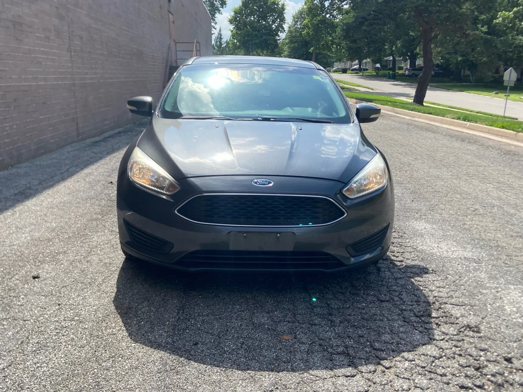 Used 2017 Magnetic Metallic Ford SE image 8