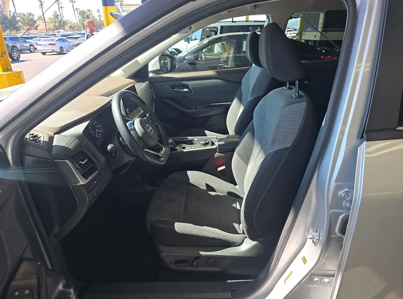Certified Used 2023 Silver Nissan SV image 3