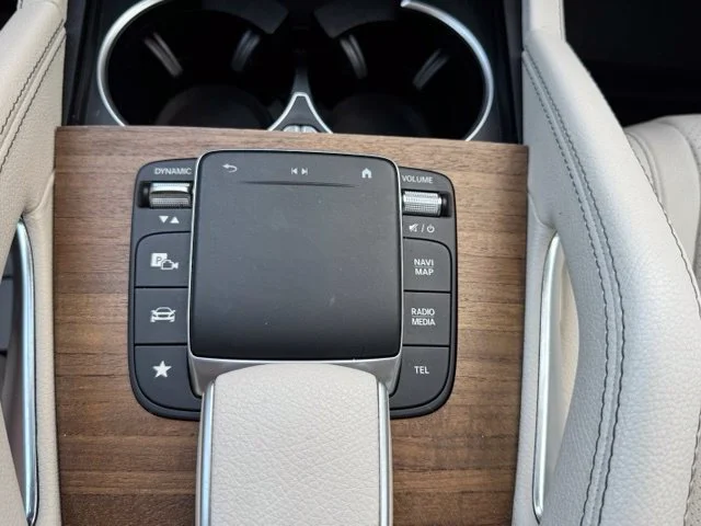 Used 2022 White Mercedes-Benz 4MATIC® image 33