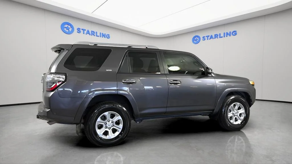 Used 2017 Gray Toyota SR5 image 10
