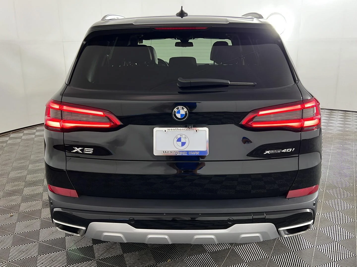 Used 2020 Jet Black BMW xDrive40i image 6
