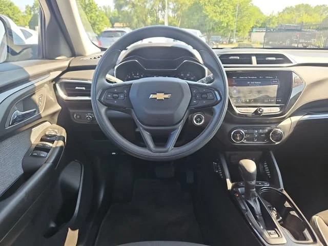 Used 2023 Summit White Chevrolet LT image 14