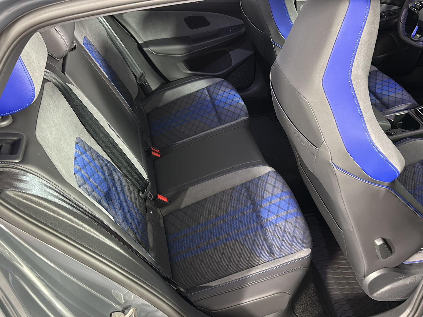 Certified Used 2026 Graphite Gray Volkswagen 4Motion image 7