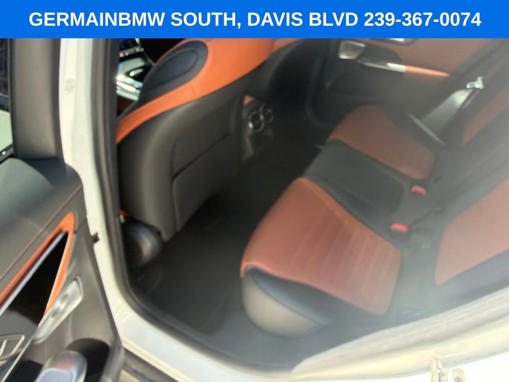 Used 2024  Mercedes-Benz GLC 300 Coupe image 32