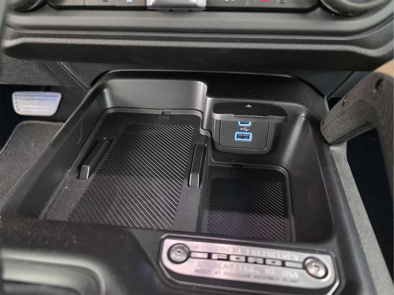 Used 2025 Carbonized Gray Metallic Ford Badlands image 35