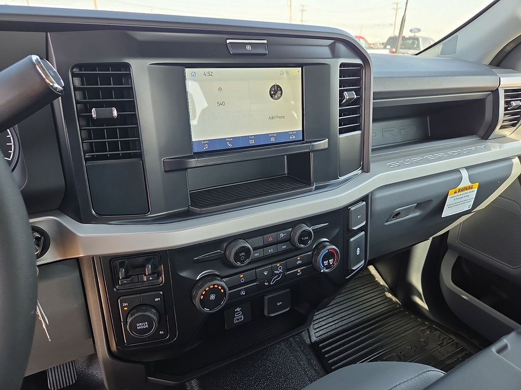 New 2026 White Ford F350 4X4 CREW/C image 24
