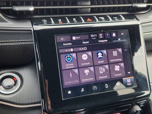 Used 2025  Jeep Laredo image 40