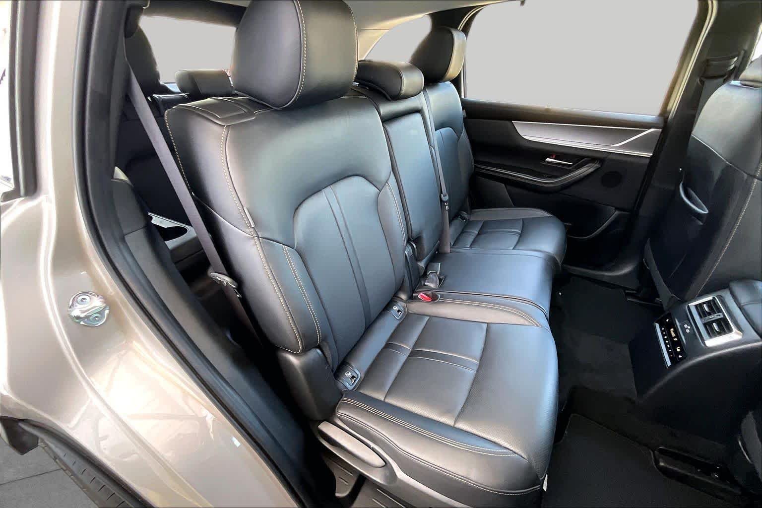 Used 2026 Platinum Quartz Mazda Premium Sport image 20
