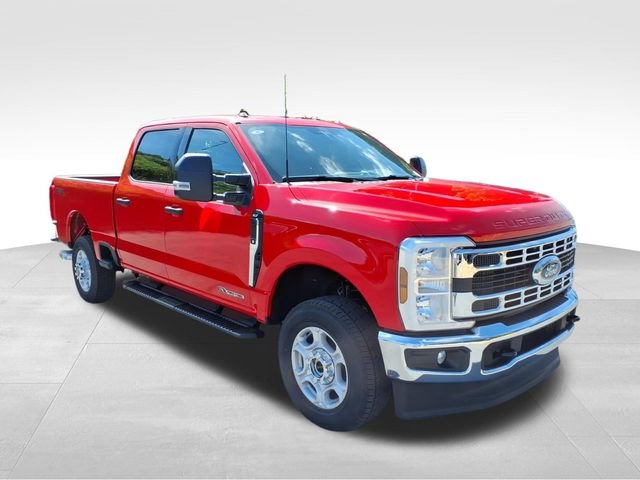 New 2026 Race Red Ford XLT image 16