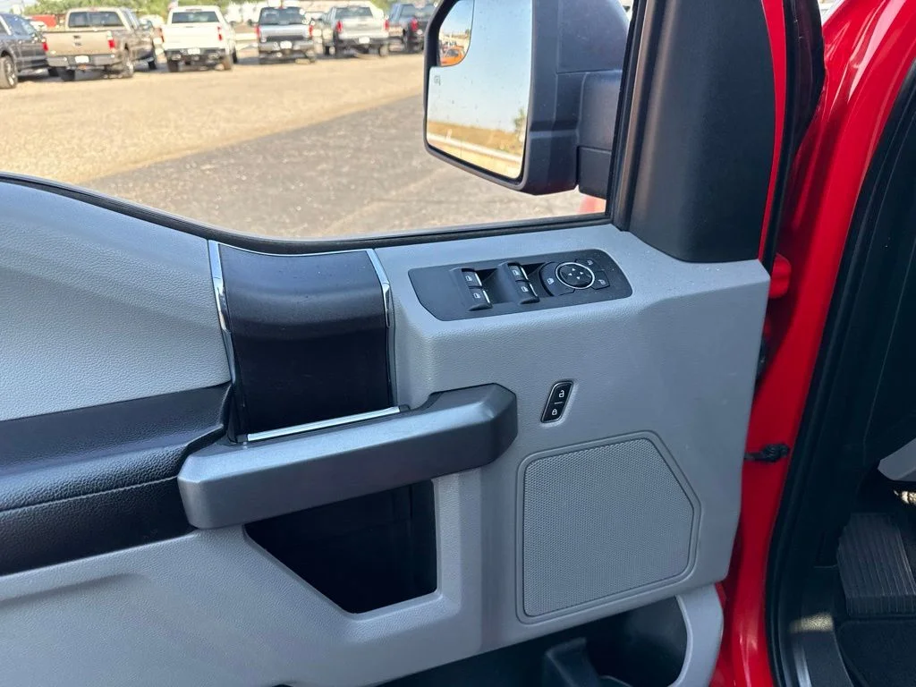 Used 2018 Race Red Ford XLT image 17
