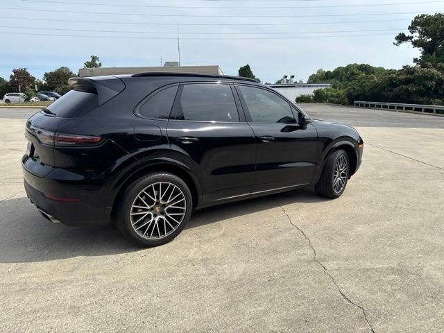 Used 2019  Porsche Base image 14