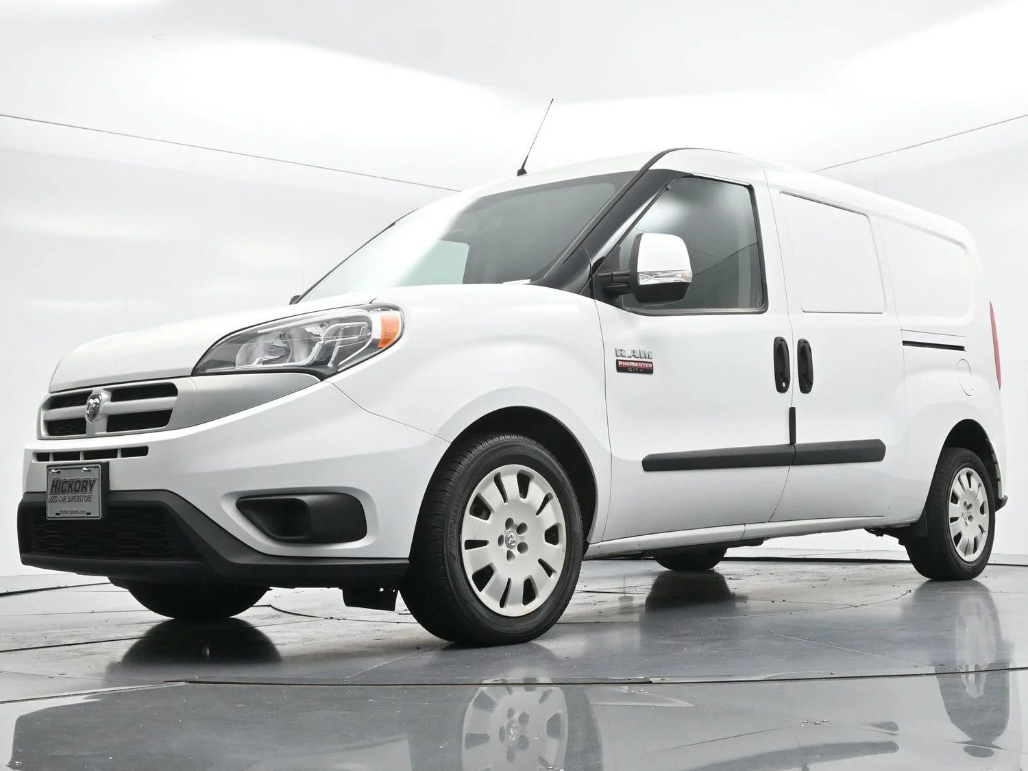 Used 2018 Bright White Ram Tradesman SLT image 44