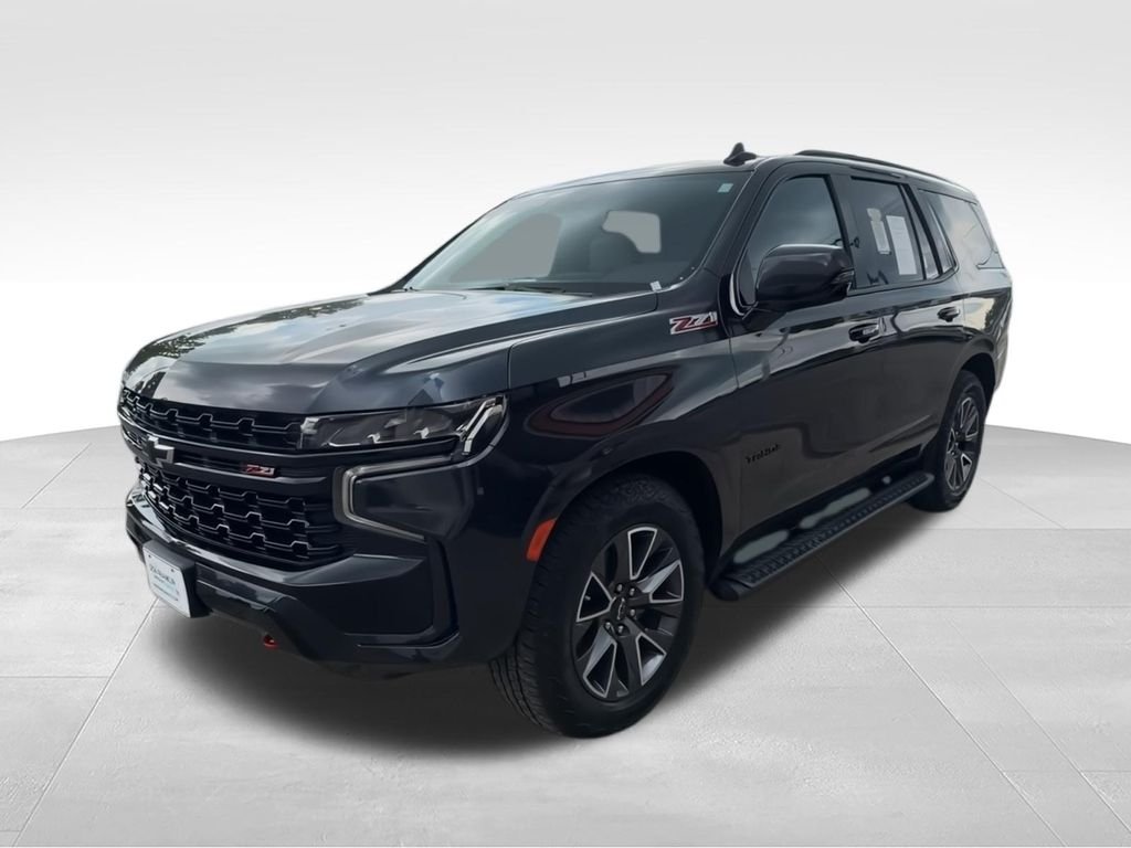Used 2024 Gray Chevrolet Z71 image 4