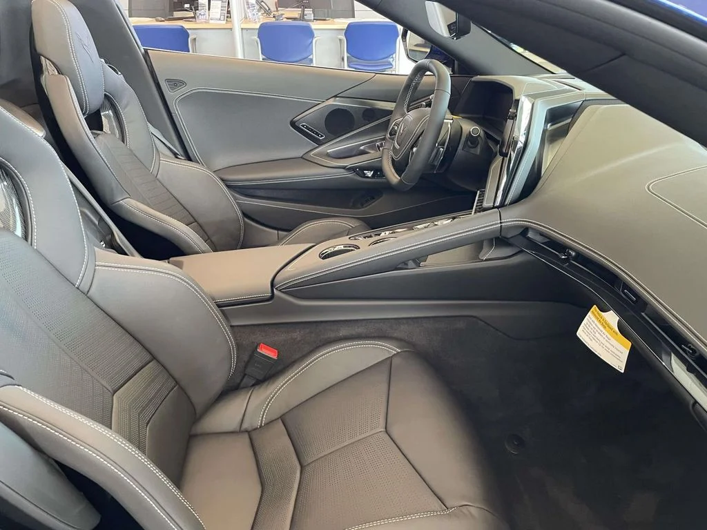 New 2027 Admiral Blue Metallic Chevrolet 2LT image 9