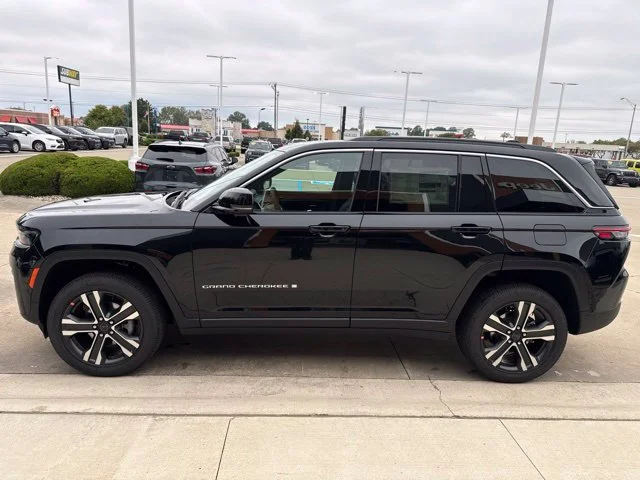 New 2027 Black Jeep Limited image 9