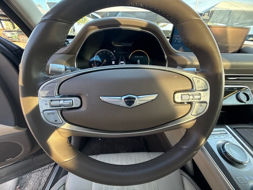 Used 2023 Black Genesis 2.5T image 9