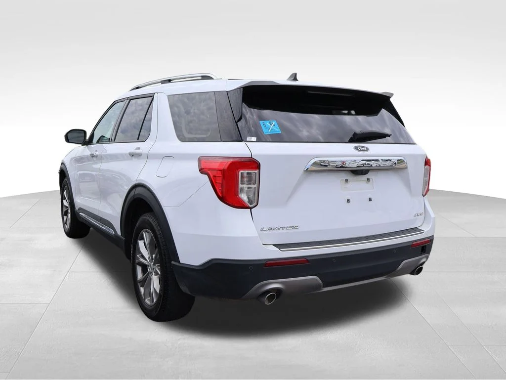 Used 2023 Oxford White Ford Limited image 24