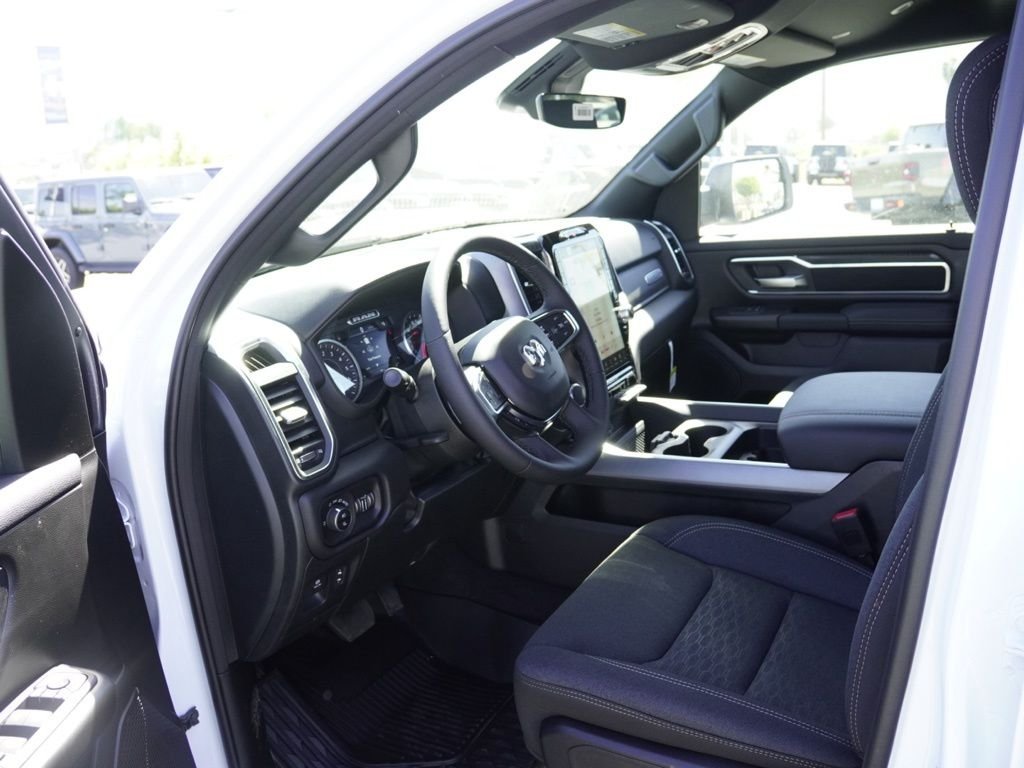 New 2026 Bright White Clear-Coat Exterior Paint RAM Big Horn/Lone Star image 18