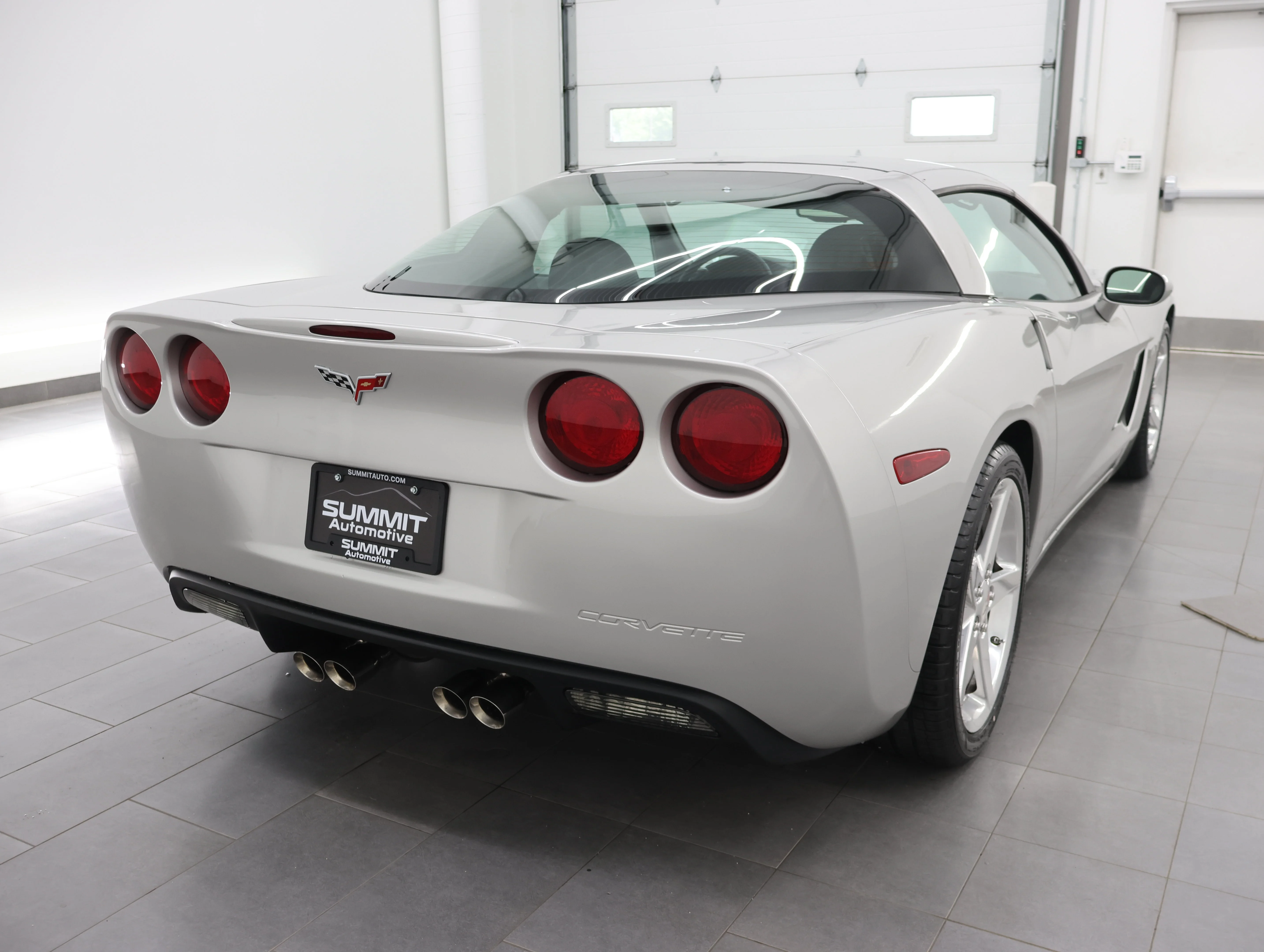 Used 2005 Machine Silver Metallic Chevrolet Base image 4