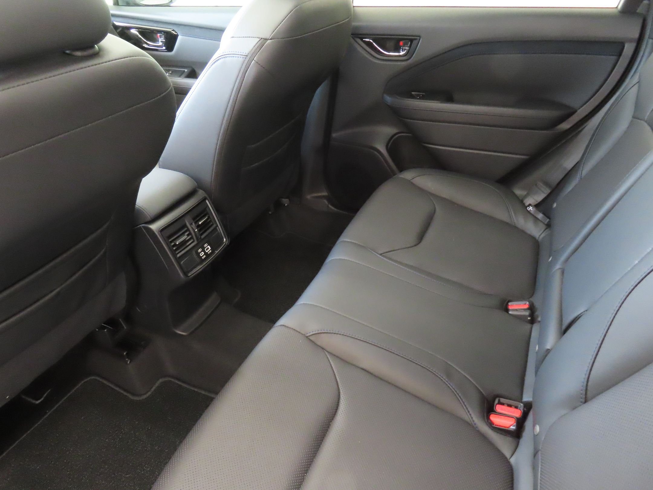 Used 2025 Silver Subaru Limited image 23