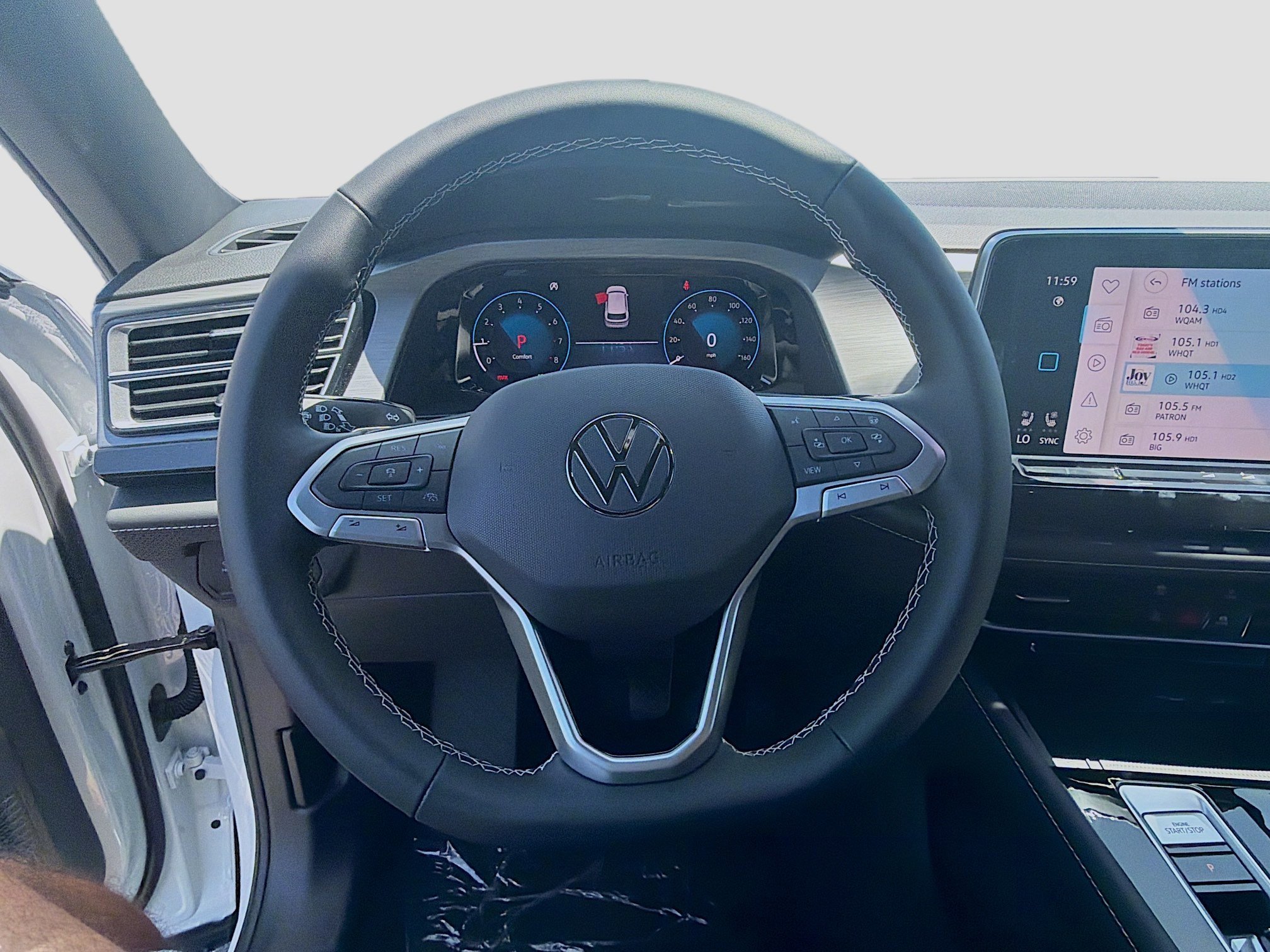 New 2026 White Pearl Volkswagen 2.0T SE w/Technology image 10