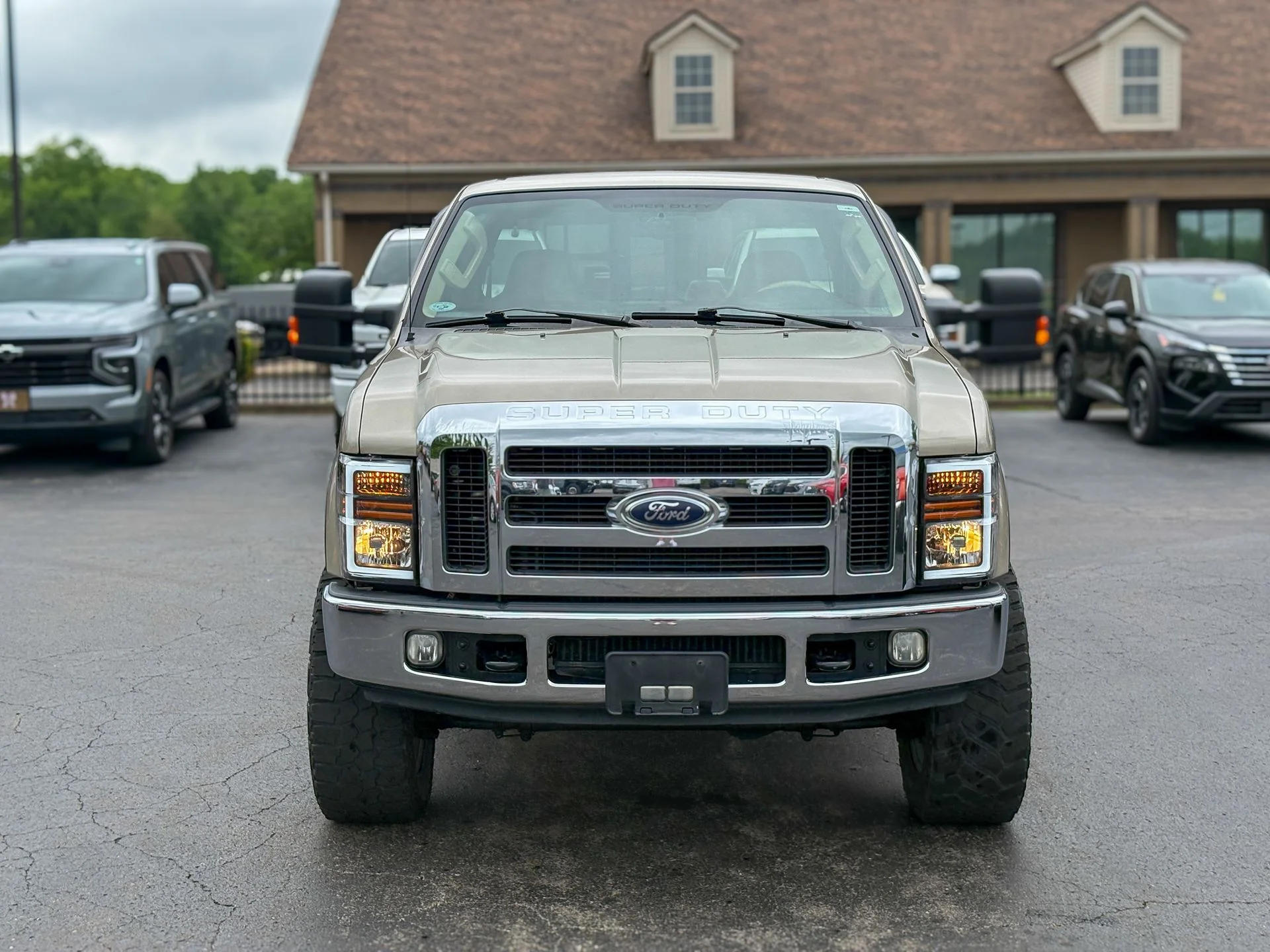 Used 2008 Gold Ford Lariat image 5