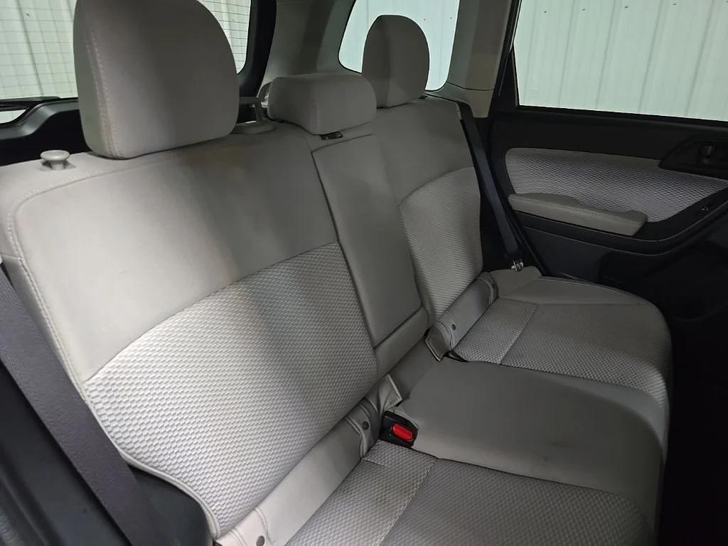 Used 2017 Ice Silver Metallic Subaru 2.5i Premium image 19
