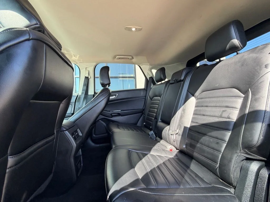 Used 2020 Black Ford SEL image 10