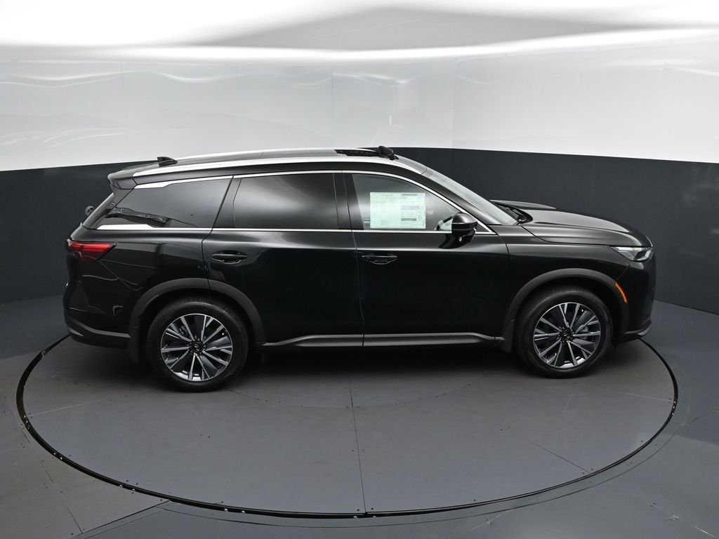 New 2027 MINERAL BLACK INFINITI Luxe FWD image 36
