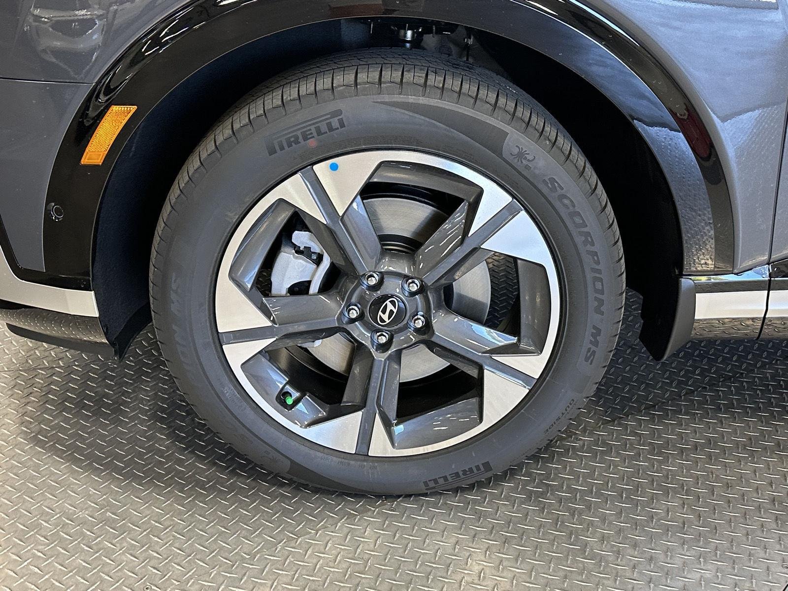 New 2027 Ecotronic Gray Pearl Hyundai Limited 8P image 13