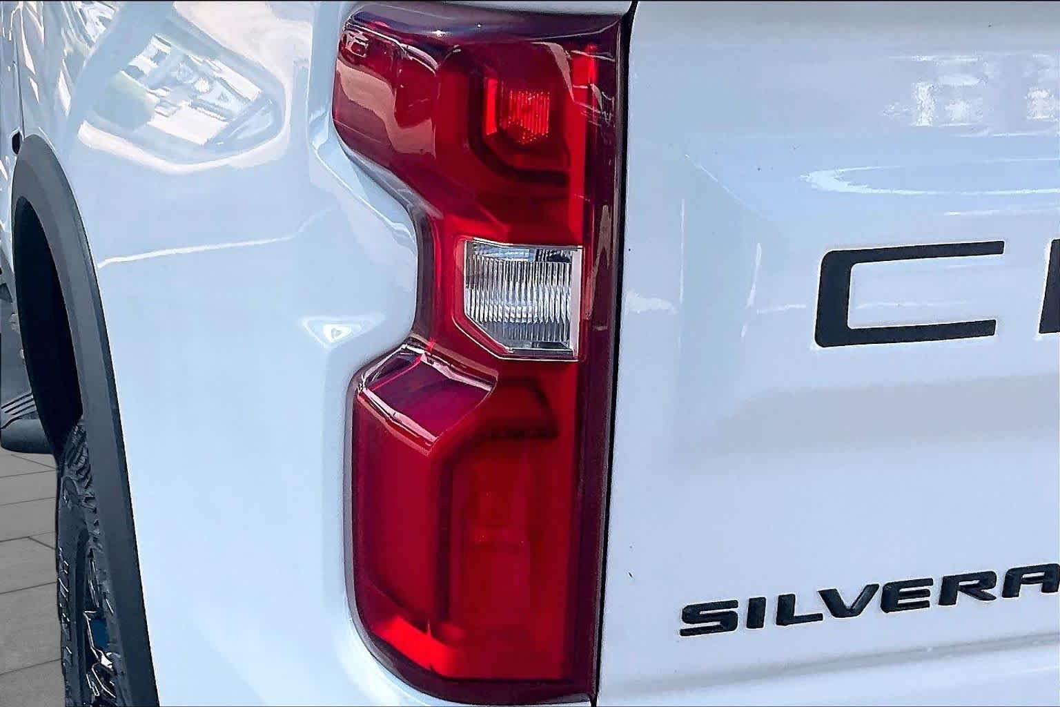 2026 Chevrolet Silverado 1500 ZR2 - Photo 14