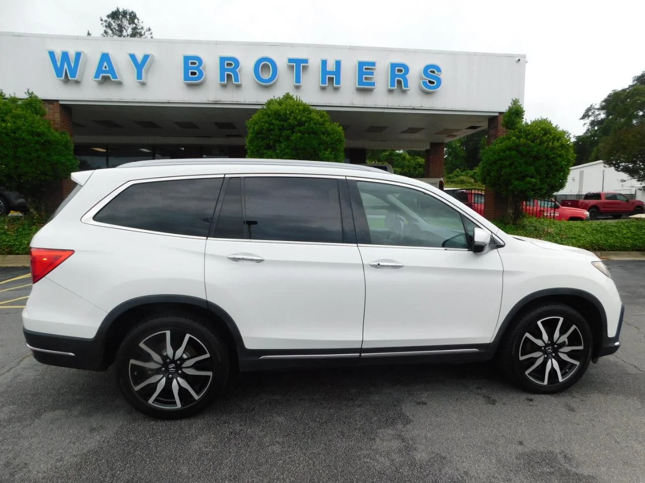 2022 Honda Pilot Touring-7 AWD's photo