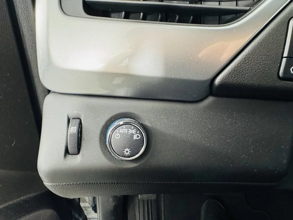 Used 2020 BLACK Chevrolet LT image 12