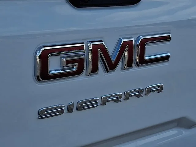 New 2026 Summit White GMC Pro image 21