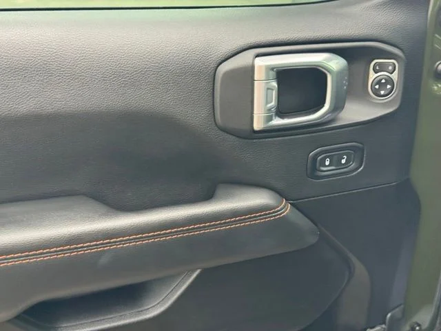 Used 2022 Green Jeep Mojave image 17