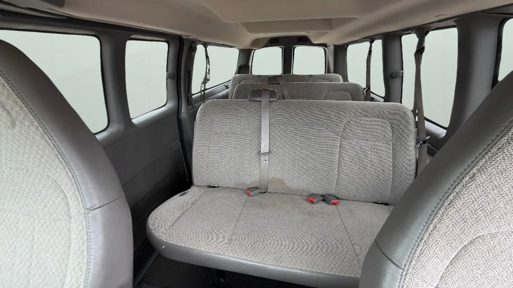 Used 2025 Summit White Chevrolet 1LT image 24