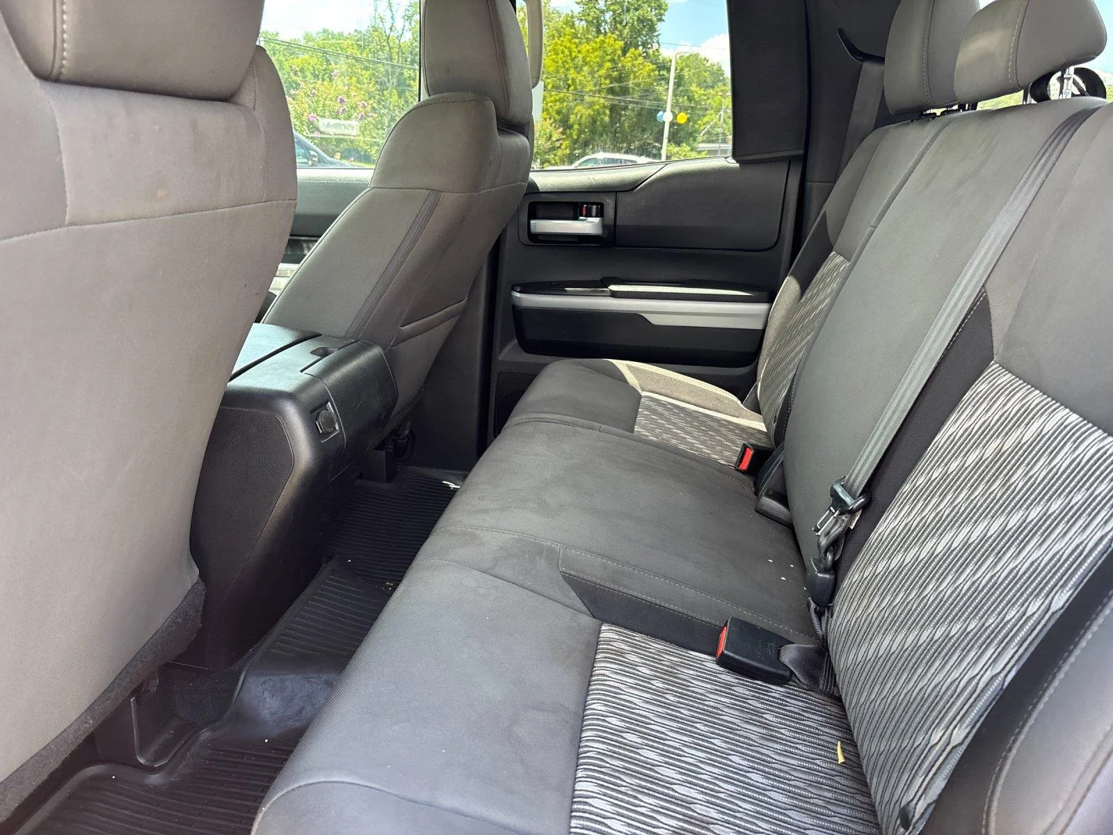 Used 2021 Magnetic Gray Metallic TOYOTA SR5 image 31