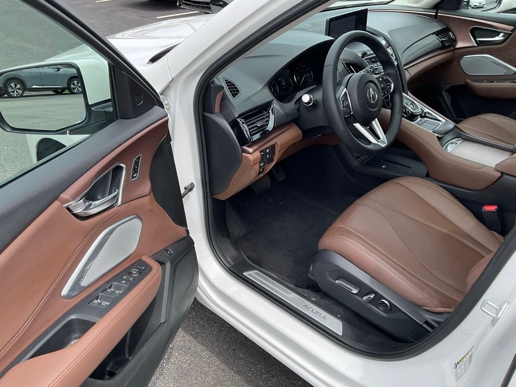 Used 2023  Acura Technology Package image 10