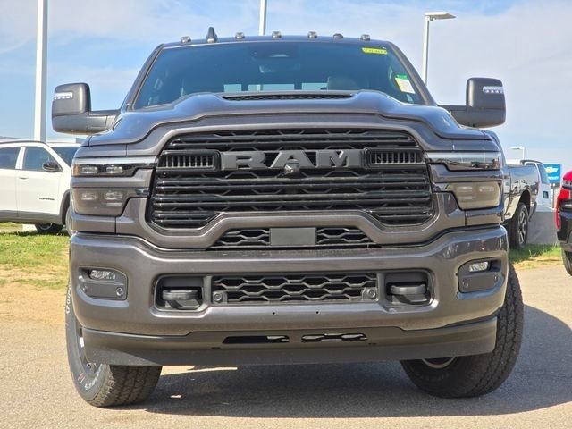 New 2026 Granite Crystal Metallic Clear-Coat Exterior Paint RAM Laramie image 3
