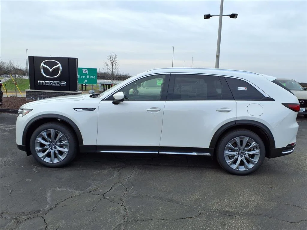 New 2026 Rhodium White Premium Mazda Premium Plus image 20