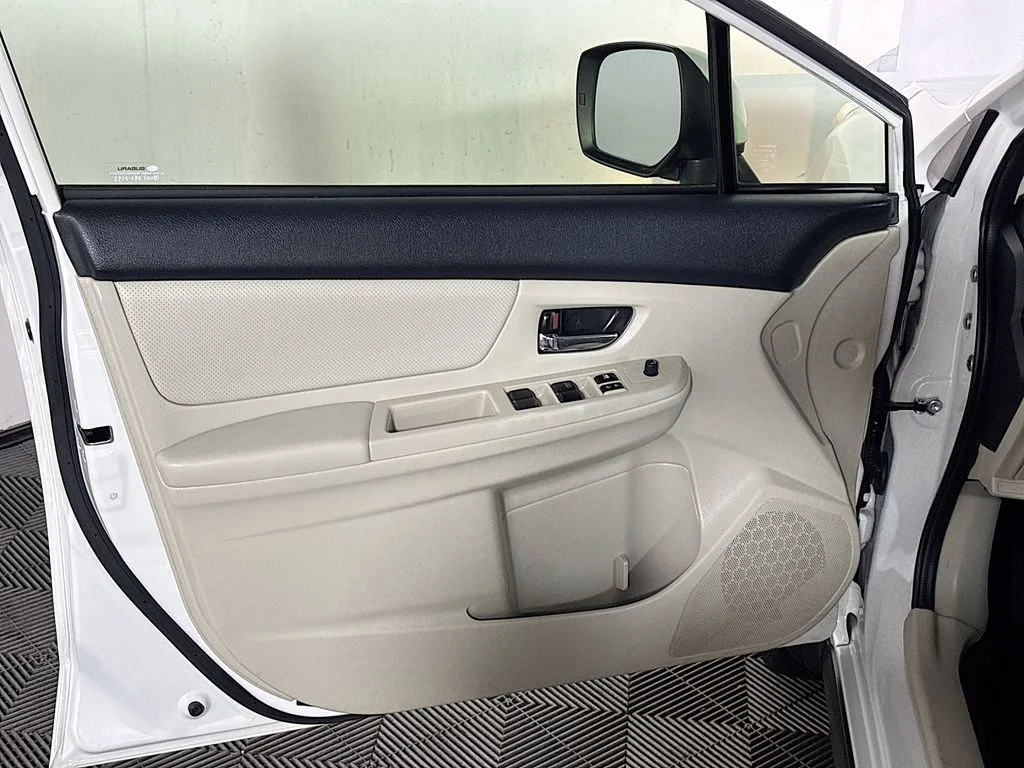 Used 2014 White Subaru 2.0i Limited image 10