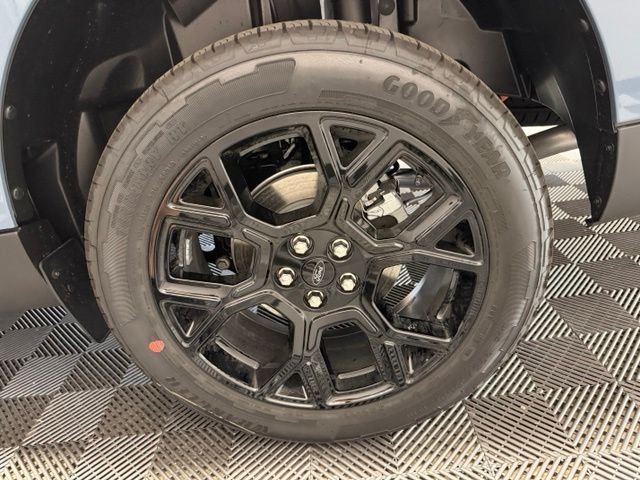 New 2026 Azure Gray Metallic Tri-Coat Ford XLT image 41
