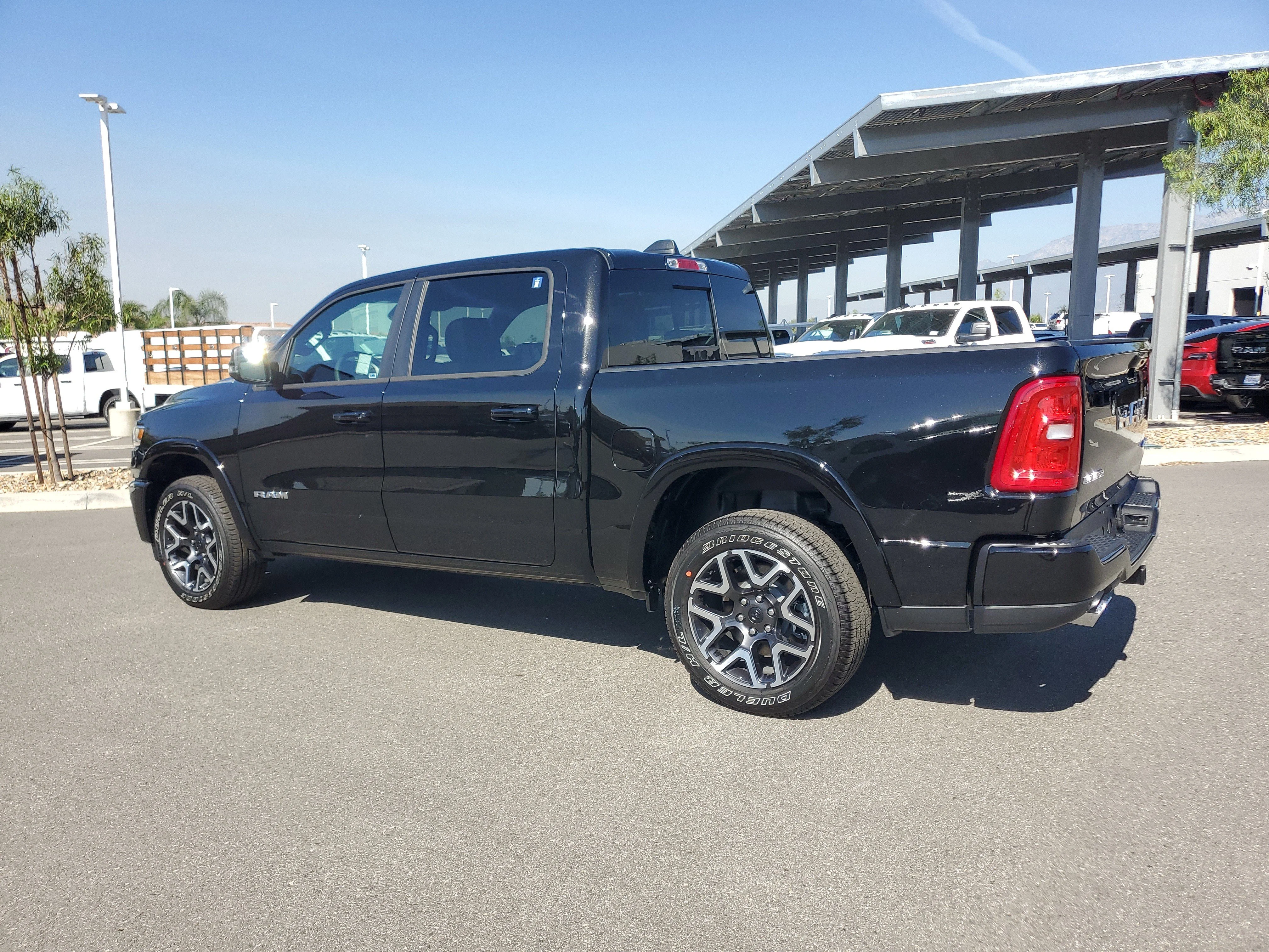 New 2026 Diamond Black Crystal Pearl-Coat Exterior Paint RAM Laramie image 3