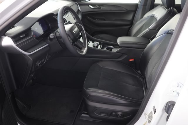Used 2024 White Jeep Altitude X image 20