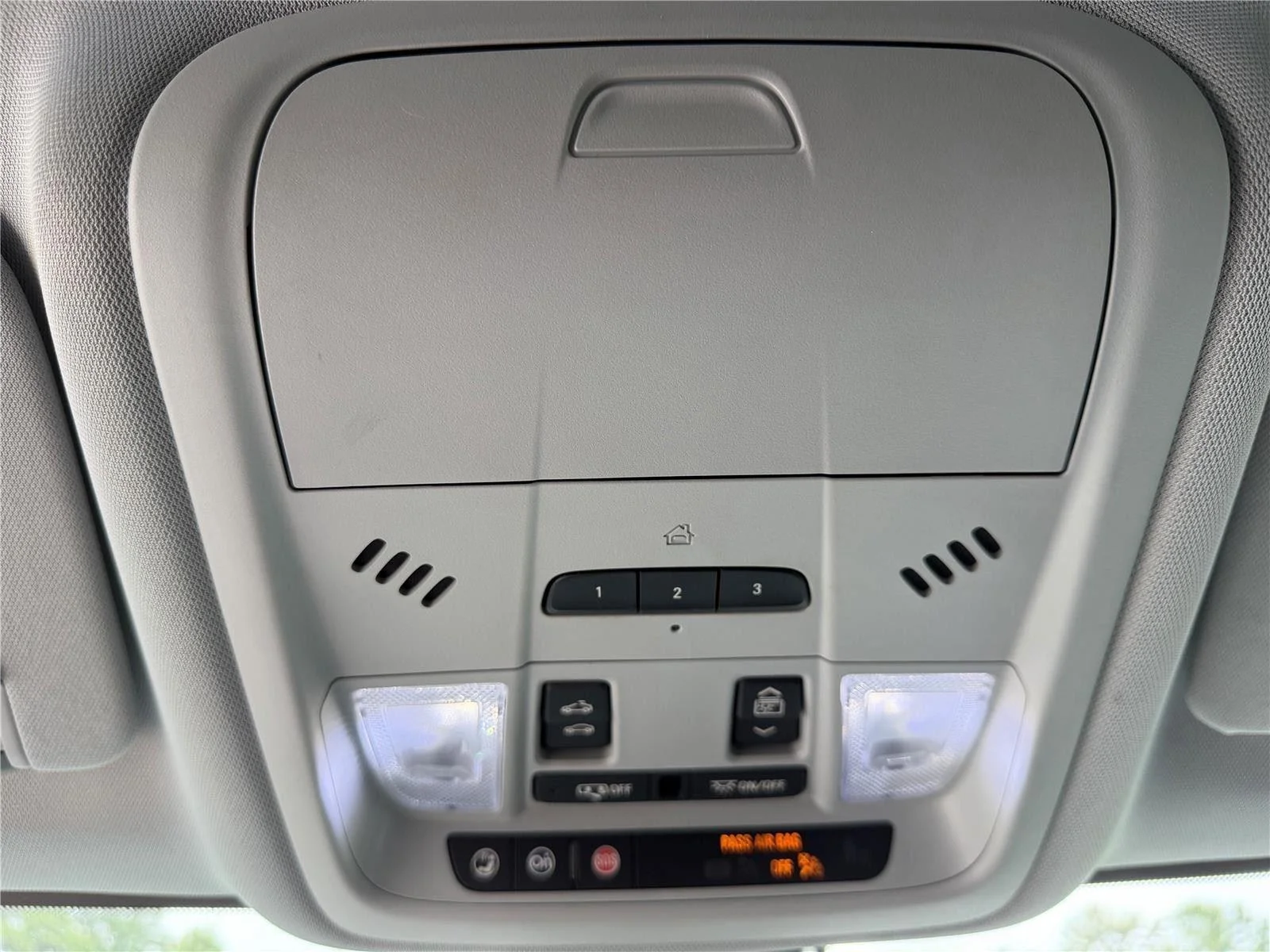 Used 2021 Silver Ice Metallic Chevrolet LT image 28
