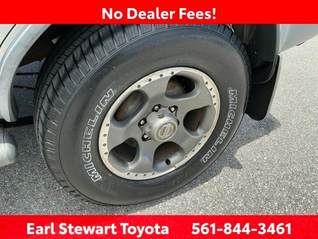 Used 2004 Silver Nissan SE image 46