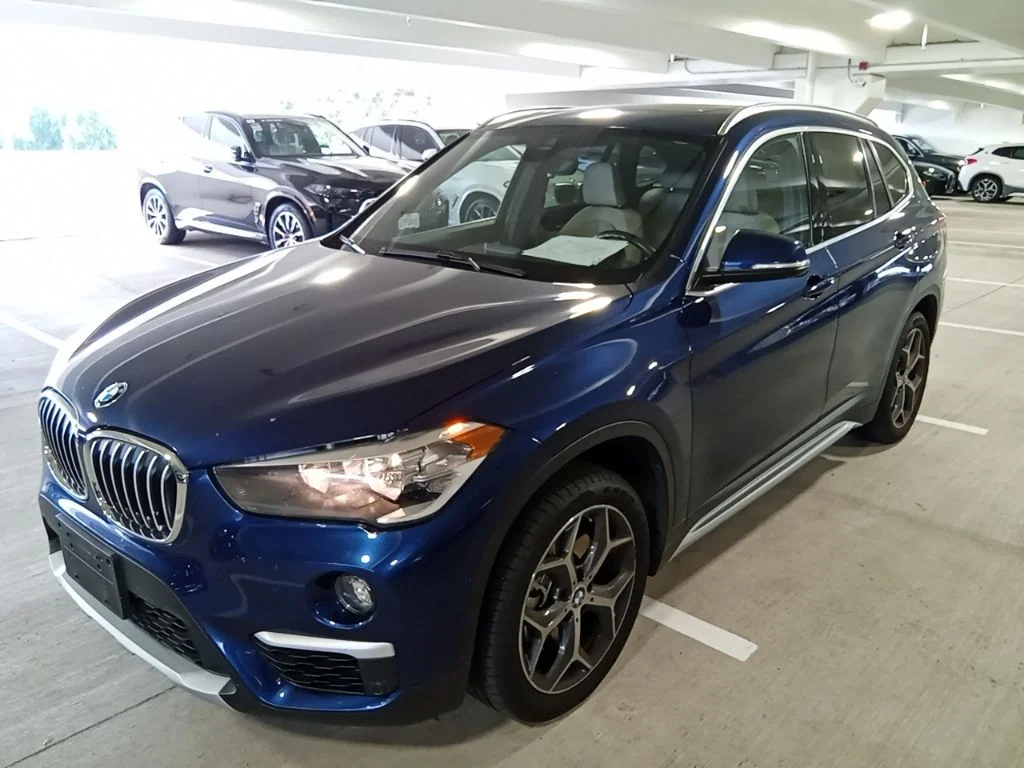 Used 2019 Blue Metallic BMW xDrive28i image 1