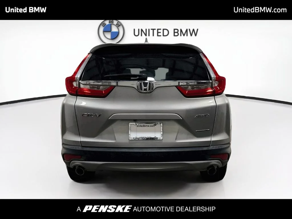 Used 2018 Lunar Silver Metallic Honda Touring image 6