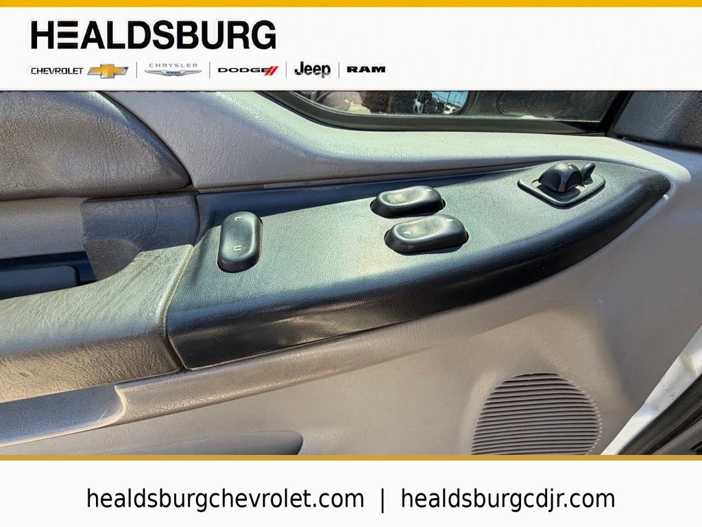 Used 1999  Ford XLT image 12