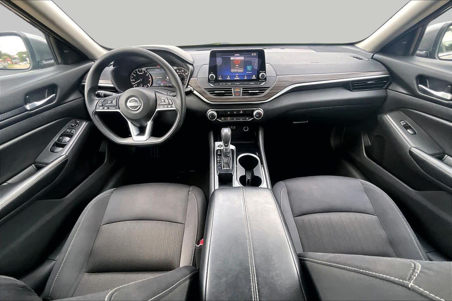 Used 2024 Gun Metallic Nissan 2.5 SV image 15